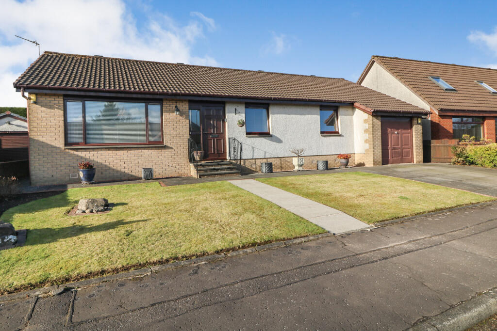 Main image of property: 15, Bonnyview Gardens, Bonnybridge, FK4 1PW