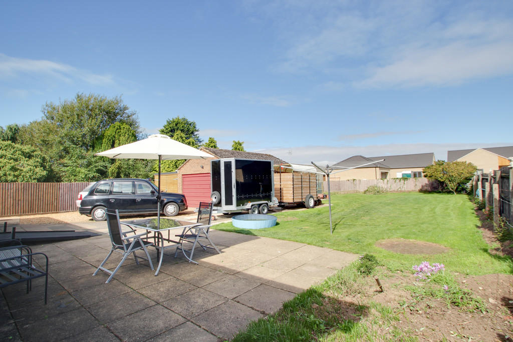 3 bedroom detached bungalow for sale in Leverington Common, Leverington ...