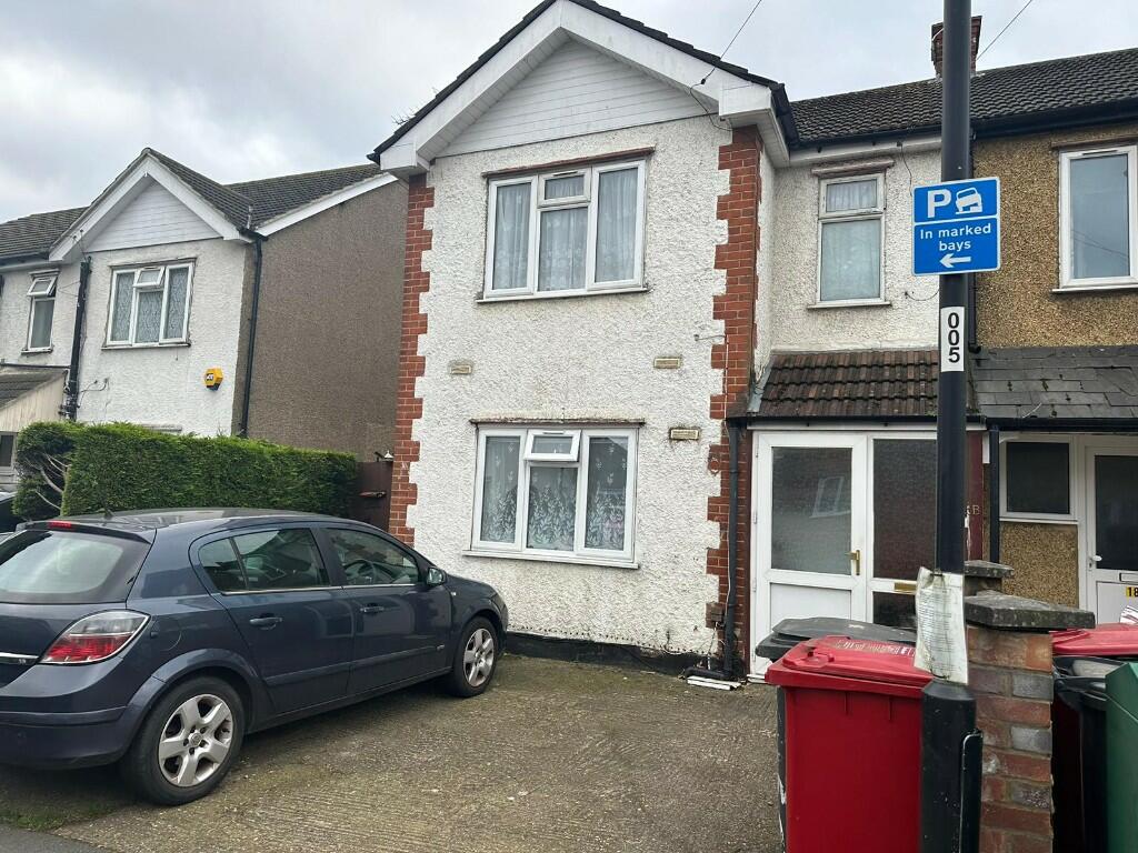 2 bedroom for sale in St. Pauls Avenue, Slough, Berkshire, SL2