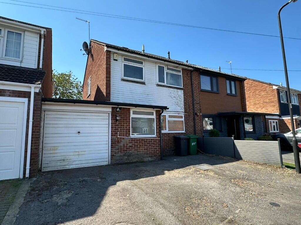 Main image of property: Lorne Close, Slough, Berkshire, SL1