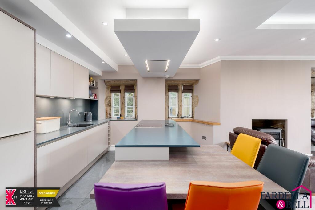 Additional property image - Burnley Road, Cliviger, BB10
