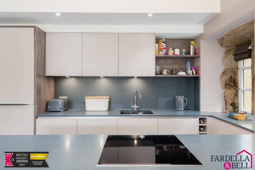 Additional property image - Burnley Road, Cliviger, BB10