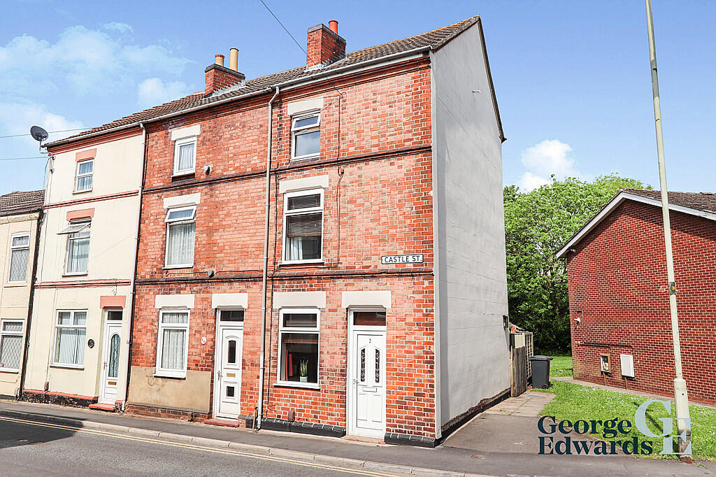 3 bedroom end of terrace house for sale in Castle Street, Whitwick