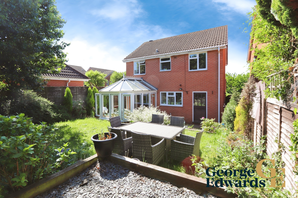 Main image of property: Oak Close Measham DE12 7JY