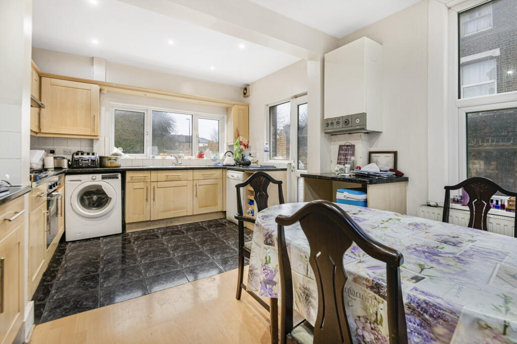 Additional property image - Bensham Manor Road, London, Surrey, CR7