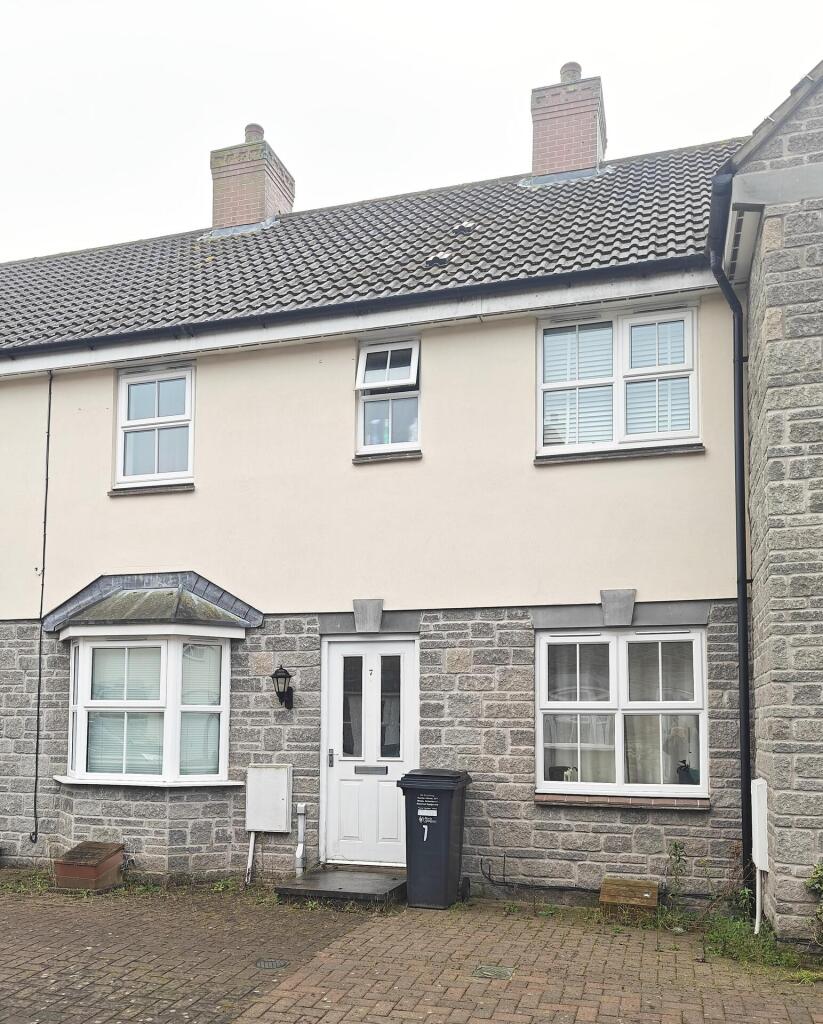 Additional property image - Riverside Close