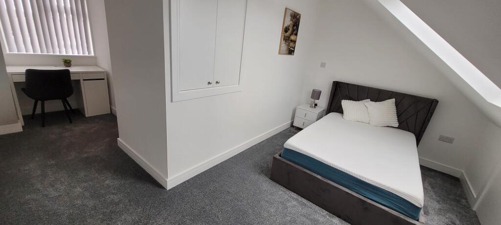 Main image of property: Room 4, 90A Windermere Rd, BRISTOL