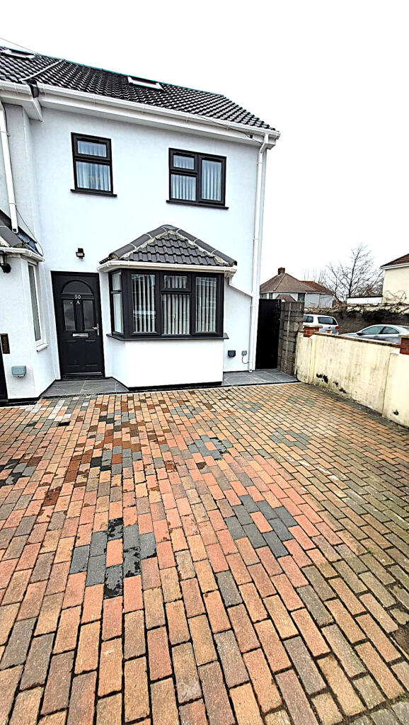 Main image of property: Room 3, 90A Windermere Rd, BRISTOL