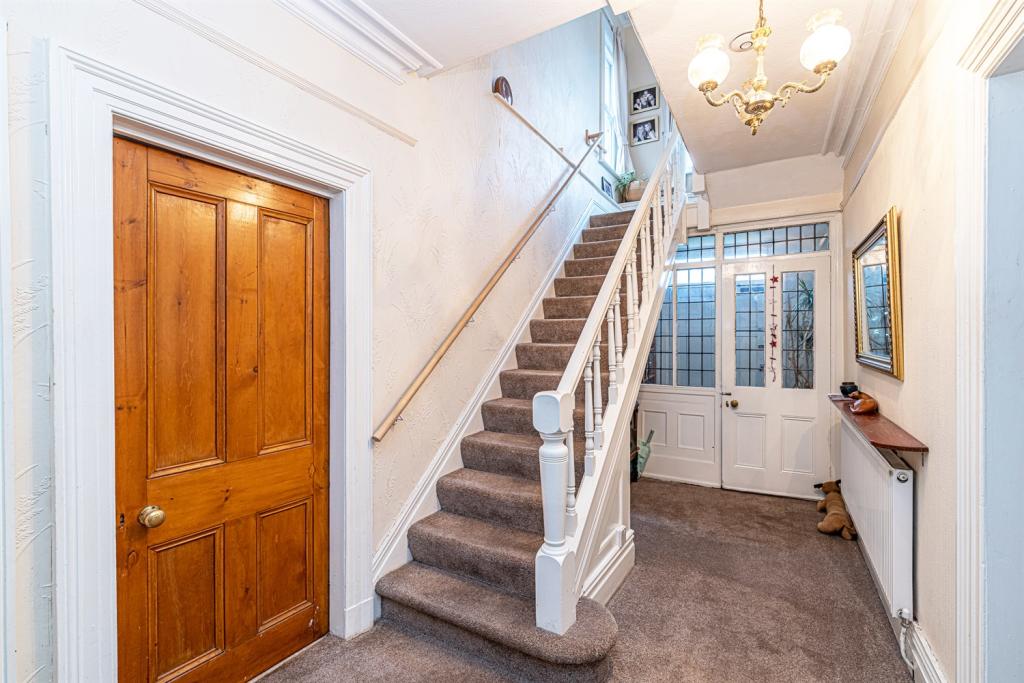 4 bedroom detached house for sale in Fluin Lane, Frodsham, WA6