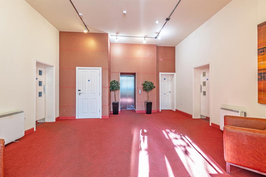 2 bedroom apartment for sale in Kingswood Park, Frodsham, WA6