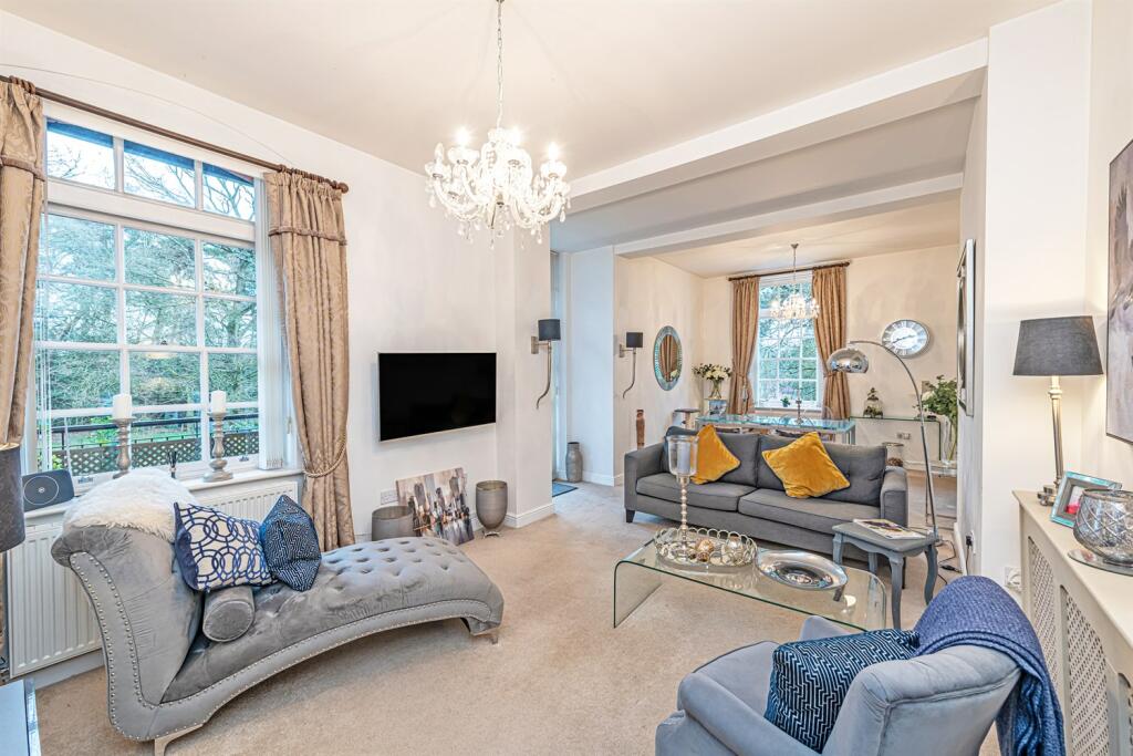 2 bedroom apartment for sale in Kingswood Park, Kingswood, Frodsham, WA6