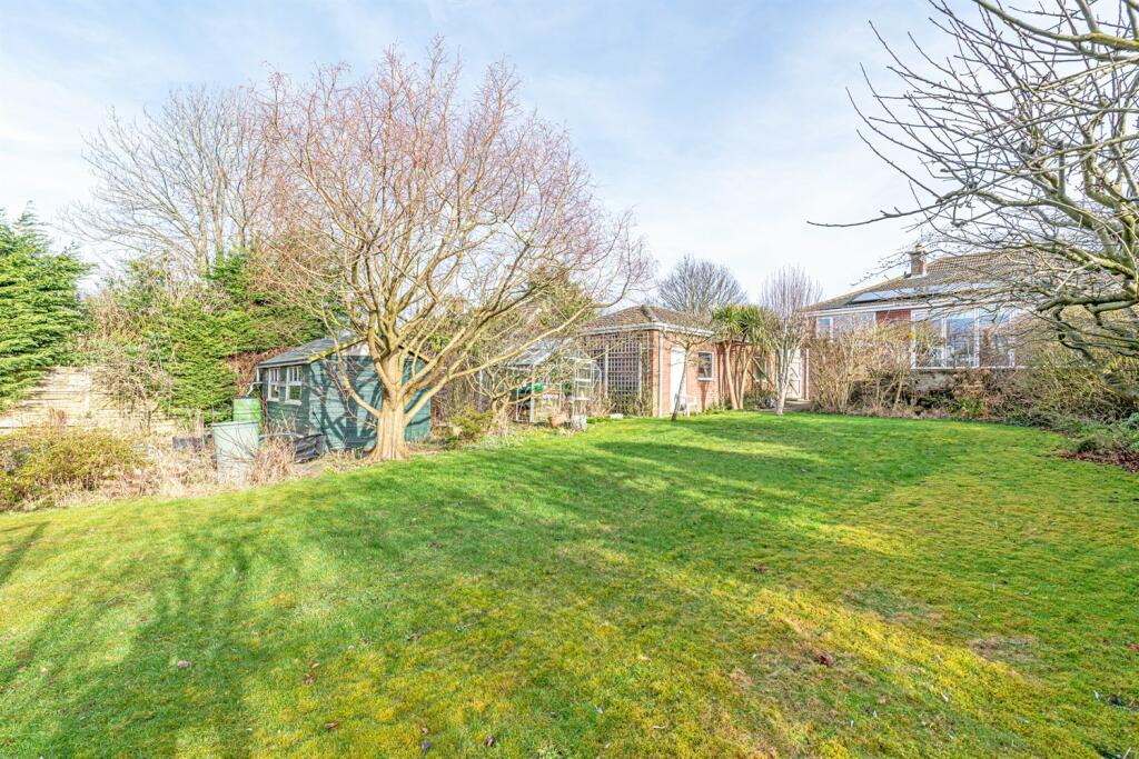 4 bedroom detached bungalow for sale in Townfield Lane, Frodsham, WA6