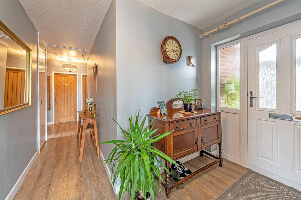 3 bedroom bungalow for sale in Manley Common, Frodsham, WA6