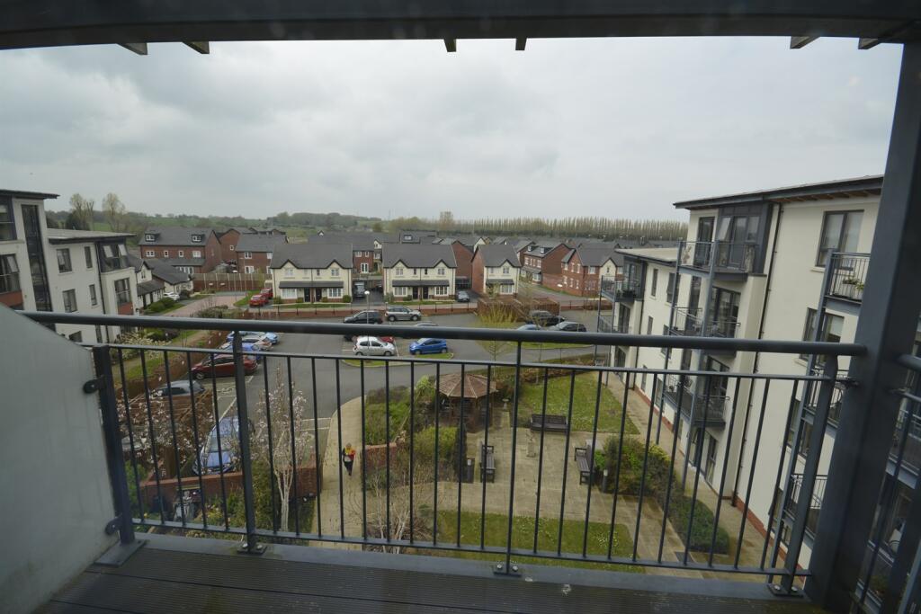 1 bedroom retirement property for sale in The Windings, Helsby, Helsby, WA6