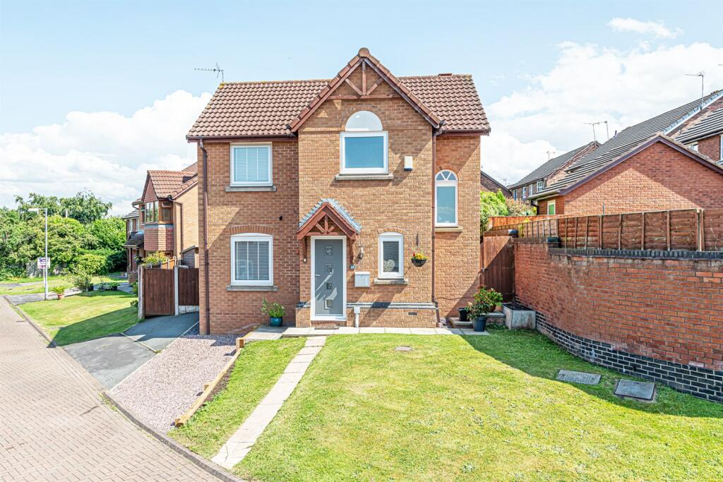 3 bedroom detached house for sale in Watersedge, Frodsham, WA6