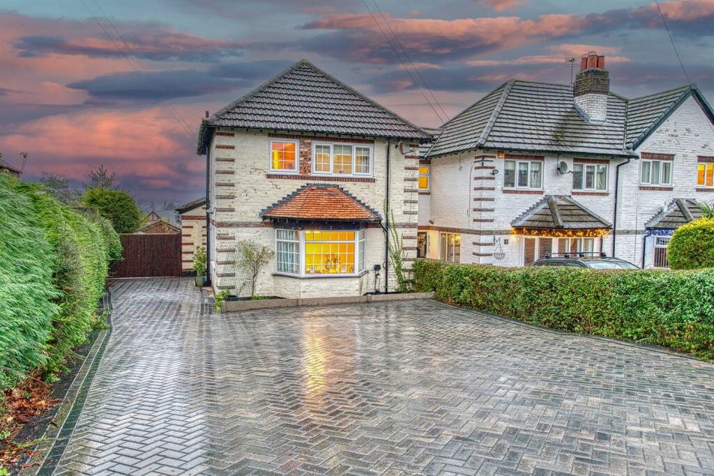 3 bedroom detached house for sale in Townfield Lane, Frodsham, WA6