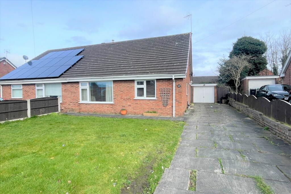 2 bedroom semidetached bungalow for sale in St. Hildas Drive, Frodsham