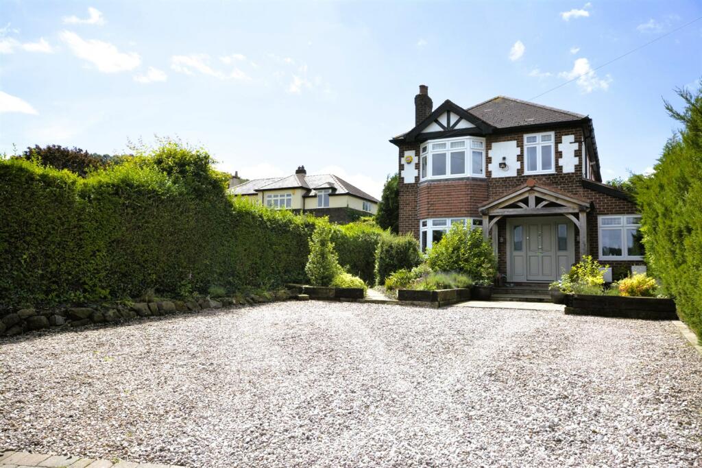 4 bedroom detached house for sale in Old Chester Road, Helsby, Frodsham