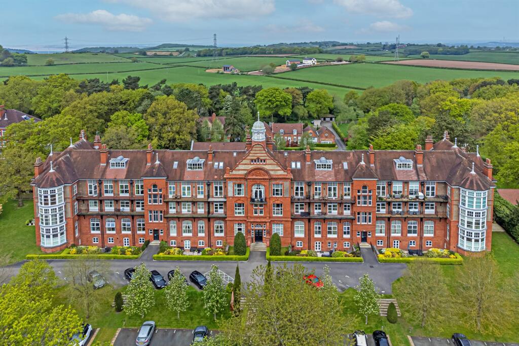 1 bedroom apartment for sale in Kingswood Park, Kingswood, Frodsham, WA6