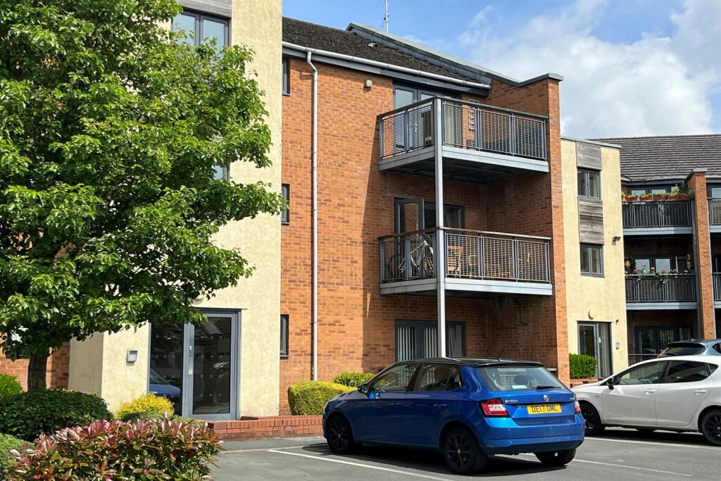 2 bedroom apartment for sale in Mere Rise, Arbour Walk, Helsby