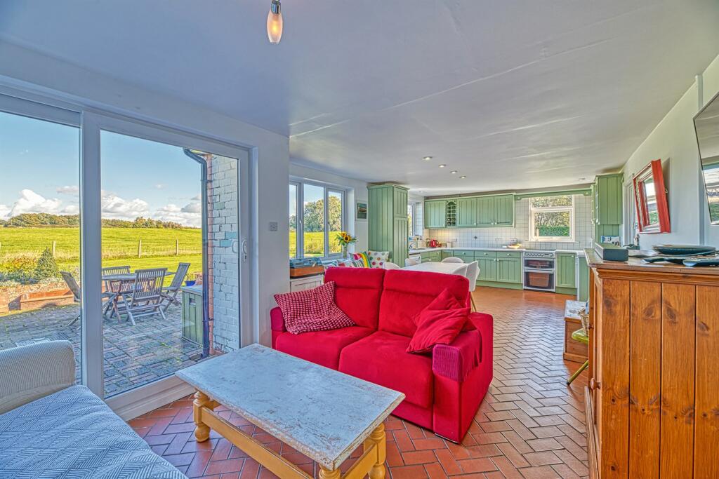 Additional property image - Stable Lane, Mouldsworth, Chester