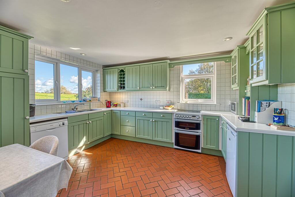 Additional property image - Stable Lane, Mouldsworth, Chester