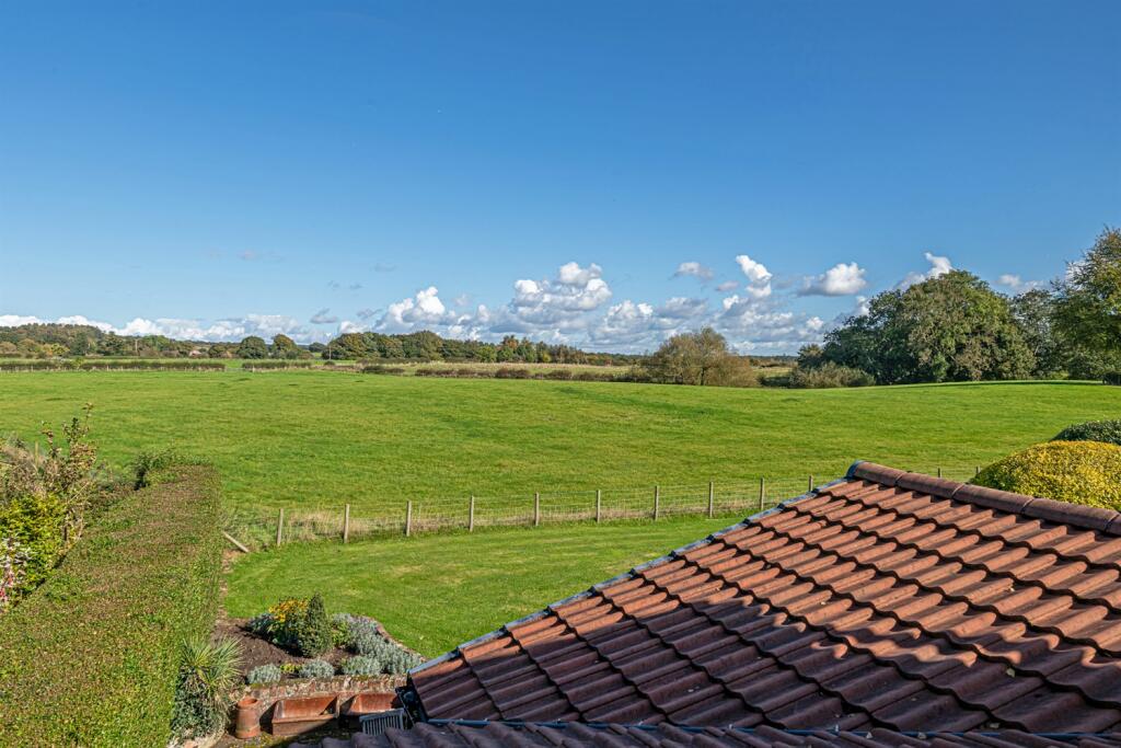 Additional property image - Stable Lane, Mouldsworth, Chester