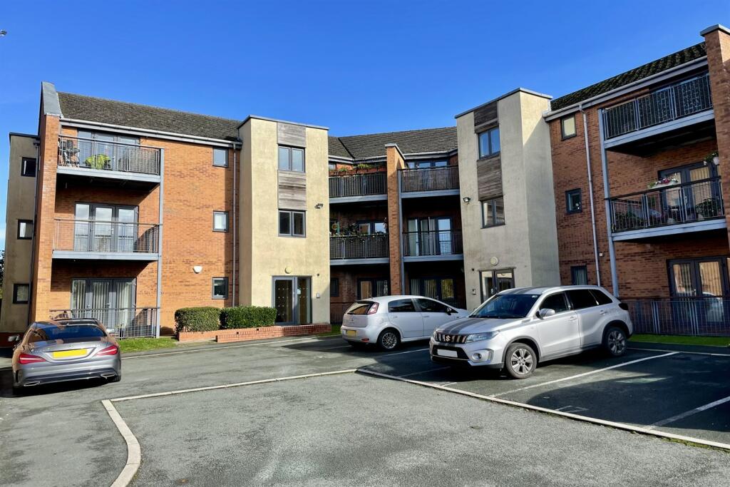 Main image of property: Mere House, Arbour Walk, Helsby, Frodsham