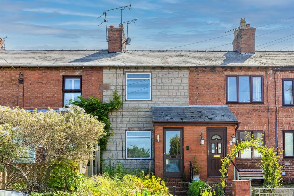2 bedroom terraced house