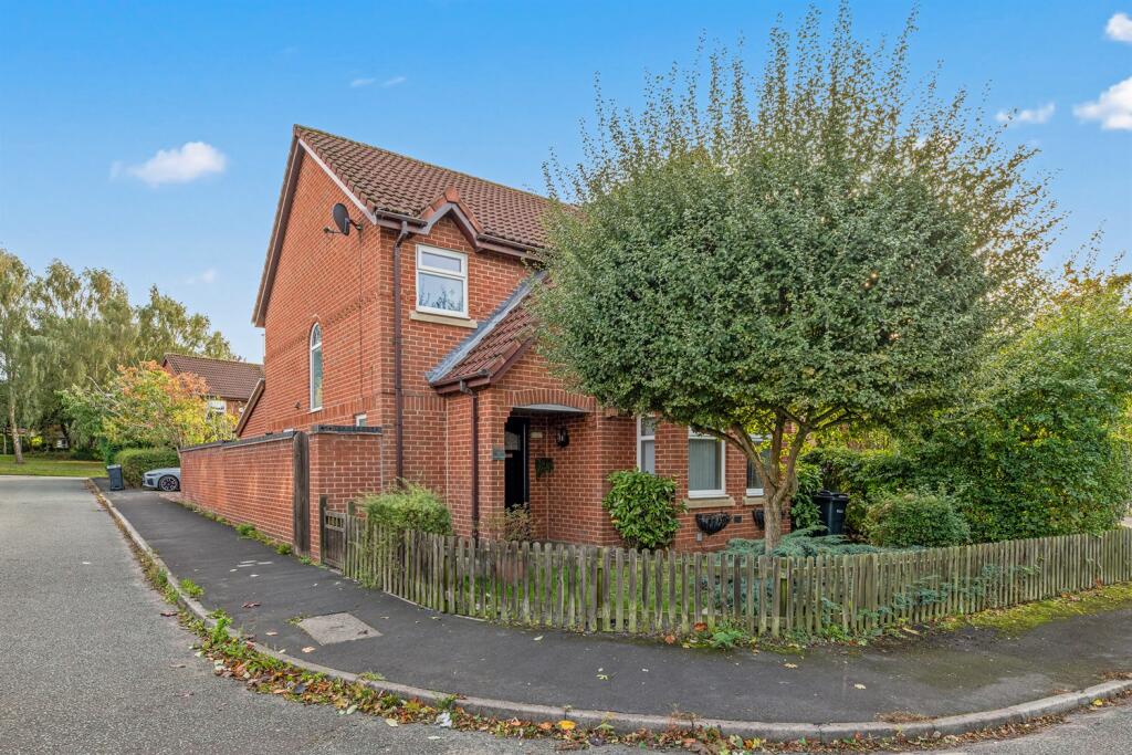 Main image of property: Saltworks Close, Frodsham