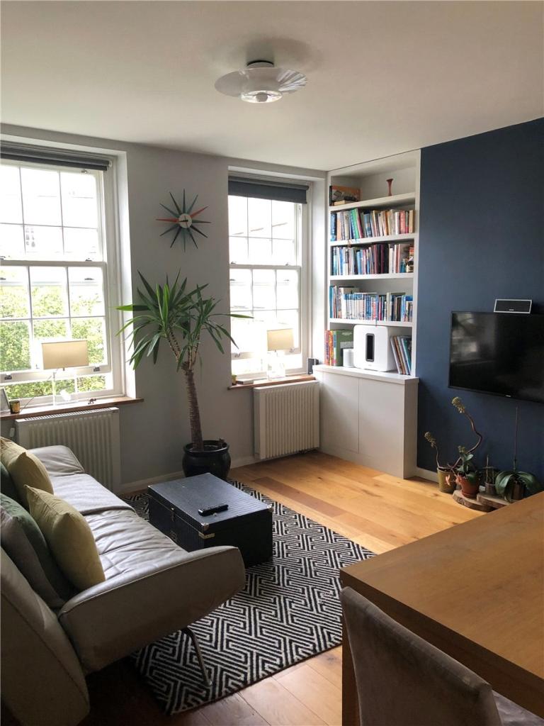 2 bedroom apartment for rent in Vicarage Crescent, London ...