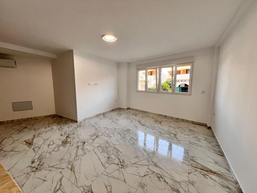 Main image of property: Valencia, Alicante, Torrevieja