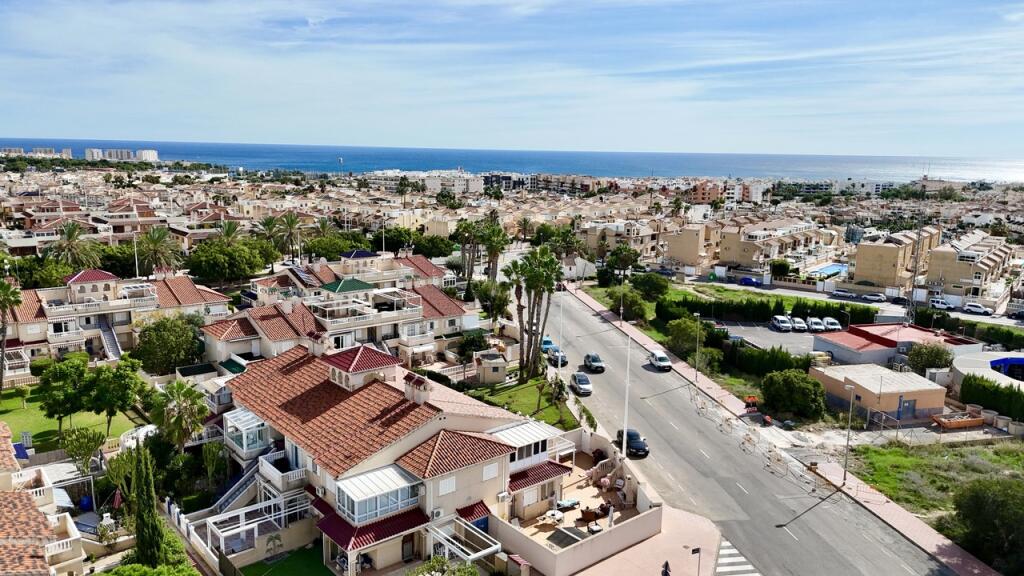 Main image of property: Valencia, Alicante, Playa Flamenca