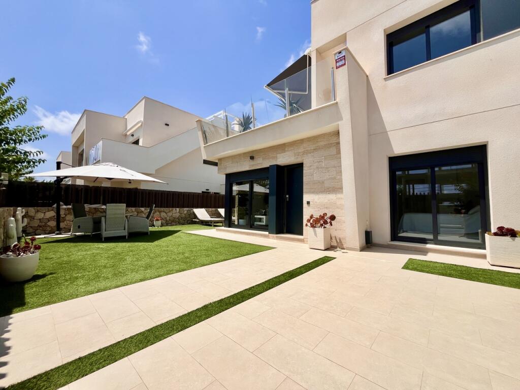 Main image of property: Valencia, Alicante, Torre de la Horadada