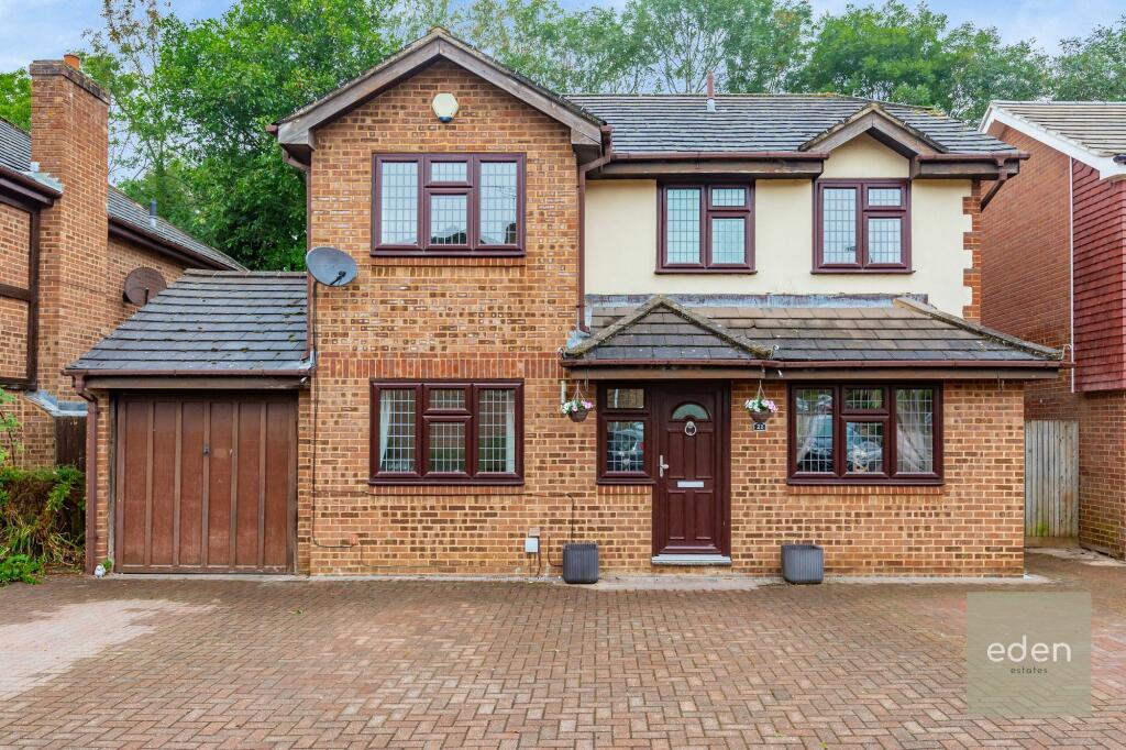 4 bedroom detached house for sale in Rocks Close, East Malling, ME19