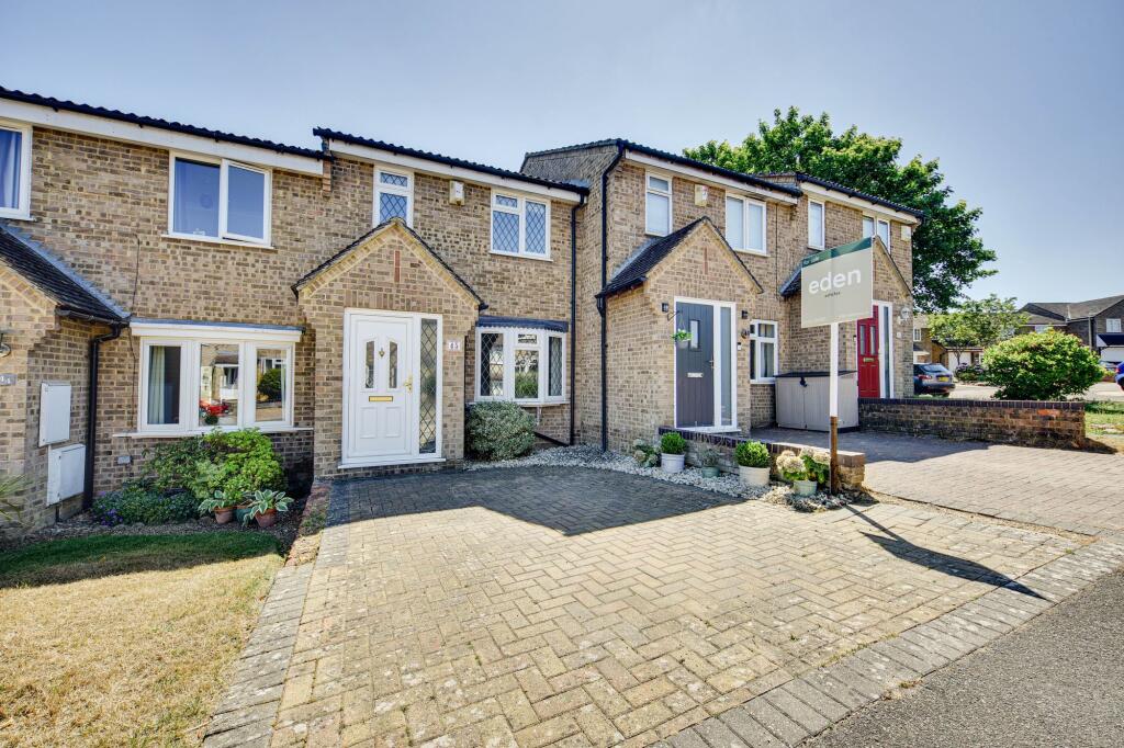 Main image of property: Roundhay, Leybourne, ME19