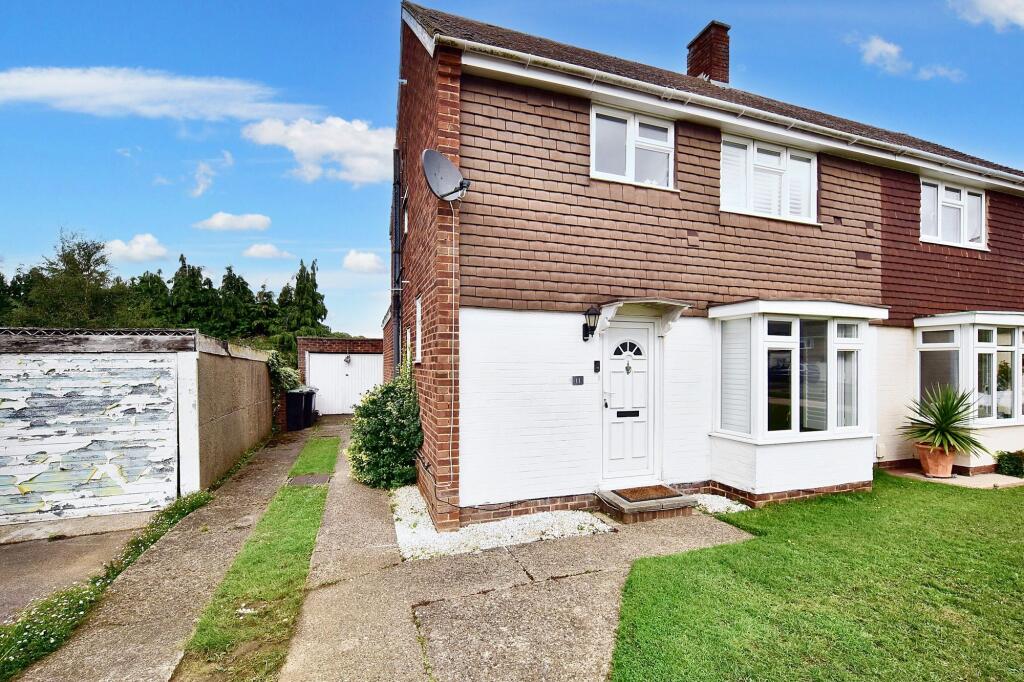 Main image of property: Larch Close, Larkfield, ME20