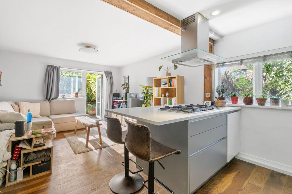 Main image of property: Darlington Road, London, SE27