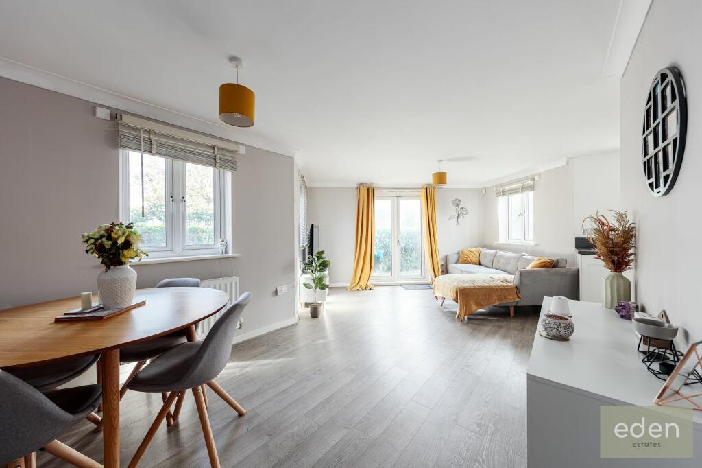 1 bedroom ground floor flat for sale in Sherwood Avenue, Larkfield, ME20