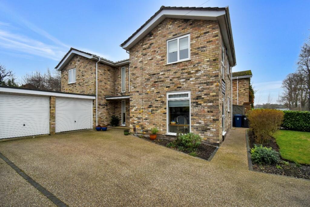 4 bedroom detached house for sale in Hinton Road, Fulbourn, Cambridge, CB21
