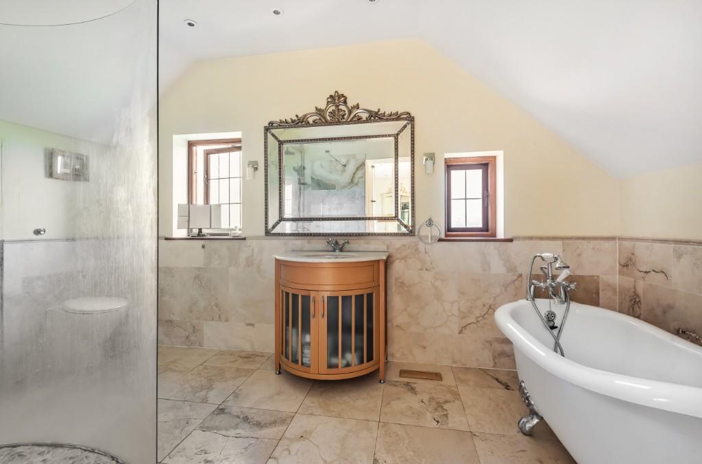 3 bedroom farm house for sale in Bakers Lane, B93