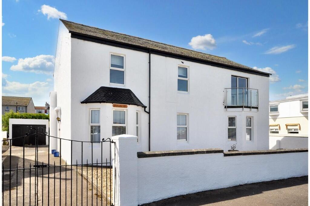Main image of property: 19 Harbour Road, Girvan, Ayrshire, KA26 9NR 
