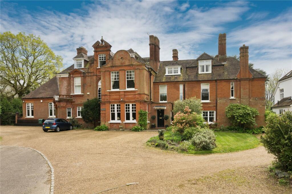 5 bedroom house for sale in Perry Hill, Worplesdon, Guildford, Surrey, GU3