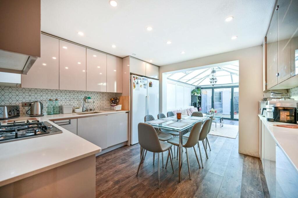 4 bedroom terraced house for sale in Grampian Way, Langley, Slough, SL3