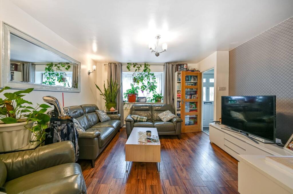 3 bedroom semi-detached house