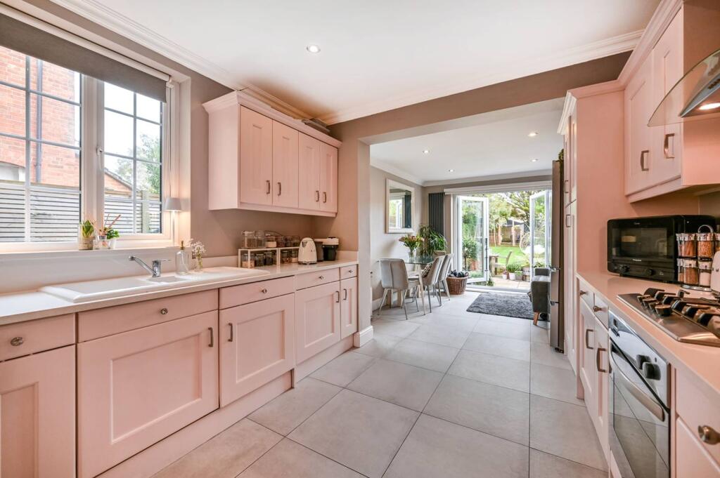 Main image of property: Alwyn Road, Maidenhead, SL6