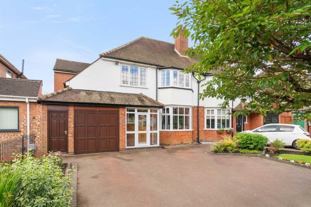 4 bedroom semidetached house for sale in Widney Lane, Solihull, B91
