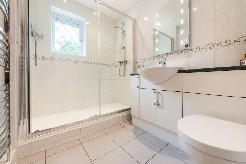 Additional property image - Queen Eleanors Drive