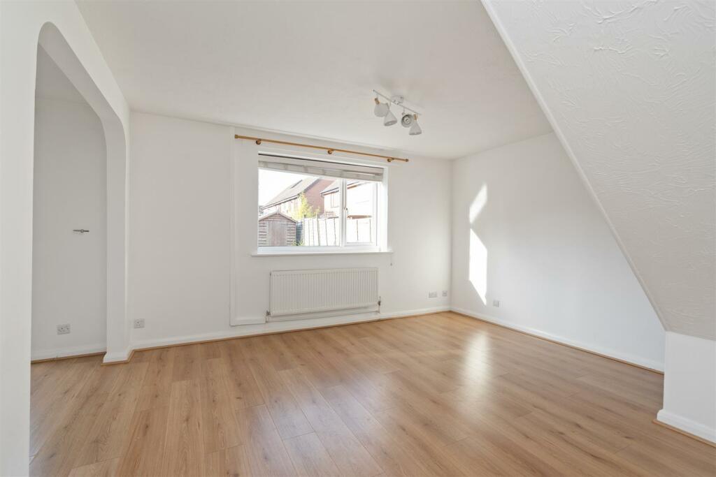 Additional property image - Hazeltree Grove, Dorridge, Solihull