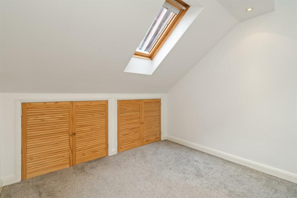 Additional property image - Hazeltree Grove, Dorridge, Solihull